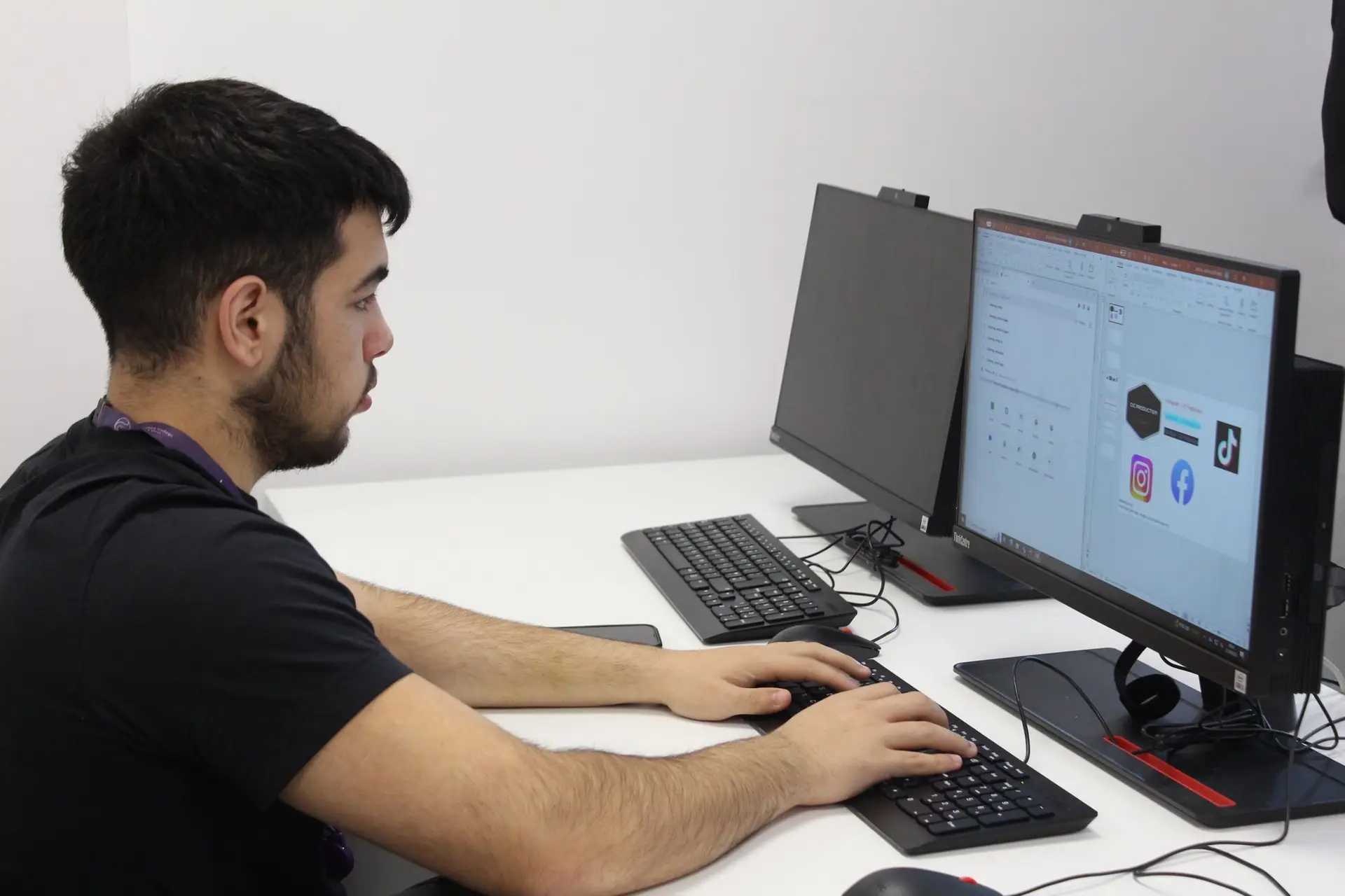 business students in a classroom all sat around a big table